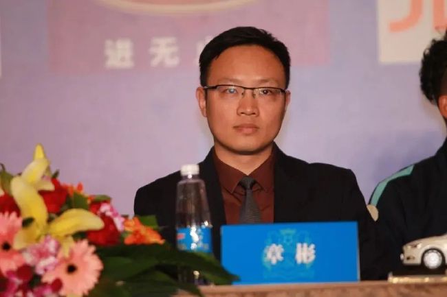 中国人免费观看视频www直播